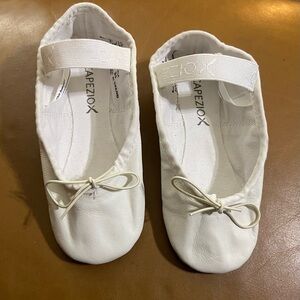Capezio Classic Little Girls White Ballet Slippers Size 10 N